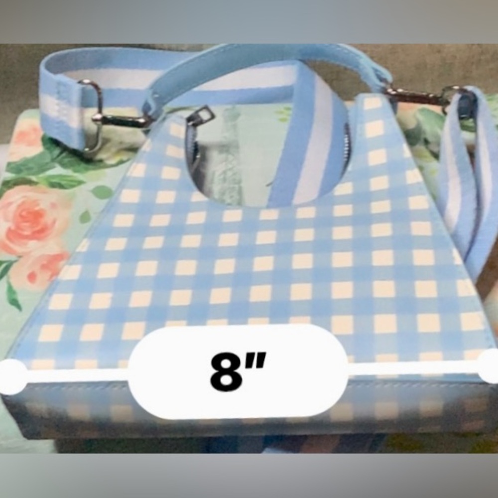 🦋NEW 🦋Mini suitcase style bag, blue and white🦋
#BLUE - Picture 14 of 16